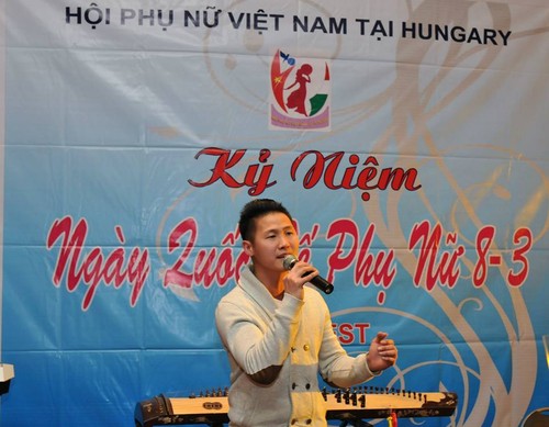 Lễ kỷ niệm ngày Quốc tế Phụ nữ 8/3 tại Hungary - ảnh 7